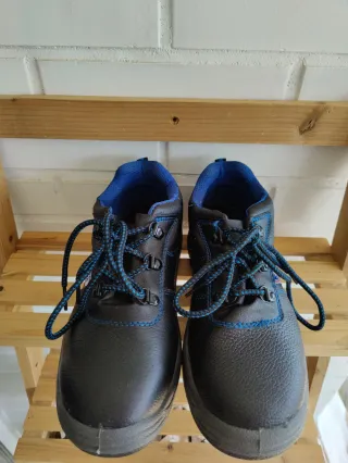Zapatos de seguridad Anibal negros y azules