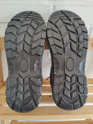 Zapatos de seguridad Anibal negros y azules