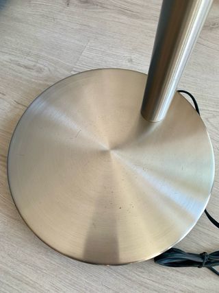 Lámpara de pie LED moderna