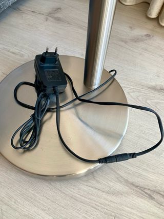 Lámpara de pie LED moderna