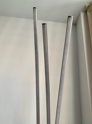 Lámpara de pie LED moderna