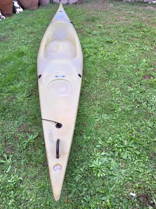 Kayak amarillo