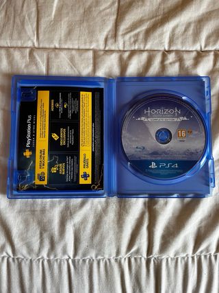 Horizon Zero Dawn y Call of Duty Black Ops 3 PS4