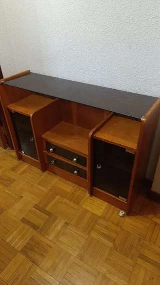 Mueble recibidor madera y cristal