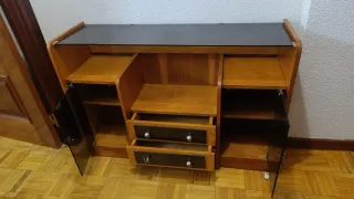 Mueble recibidor madera y cristal