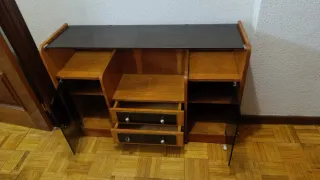 Mueble recibidor madera y cristal