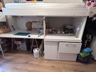 Mueble cama con 2 escritorios