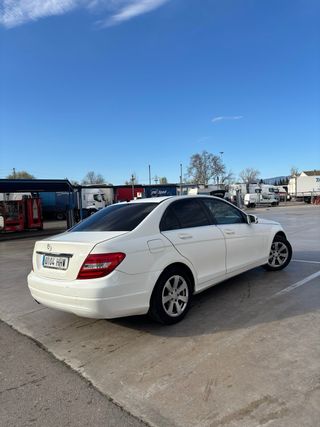 Mercedes-Benz Clase C 2011