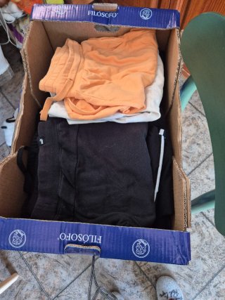 Para chicas/ mujeres Se vende todo el lote por 40€