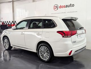 Mitsubishi Outlander 2.4 PHEV KAITEKI AUTO 4WD