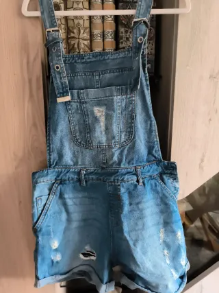 Mono corto vaquero desgastado