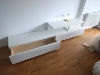 Mueble de salón modular blanco y negro