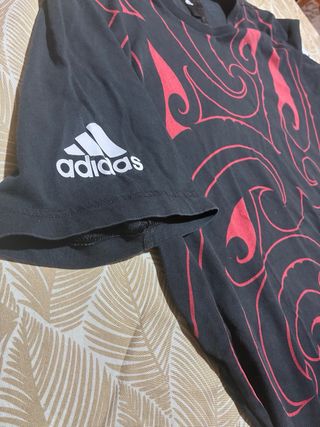 Camiseta Adidas Māori All Blacks Negra Roja