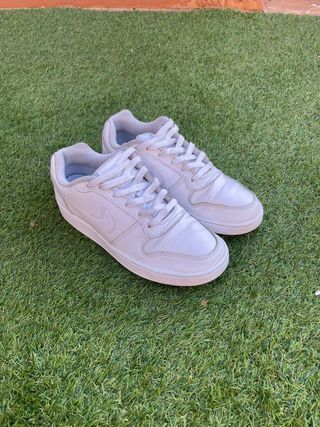 Nike blancas talla 40 – buen estado – baratas