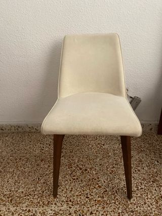 Silla de comedor tapizada beige