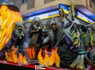 Disfraz Bruja Escoba Motorizada