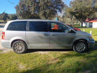 LANCIA Voyager 2.8 CRD GOLD 2013