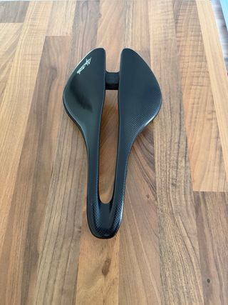 Sillín Alpitude Gardena Carbono