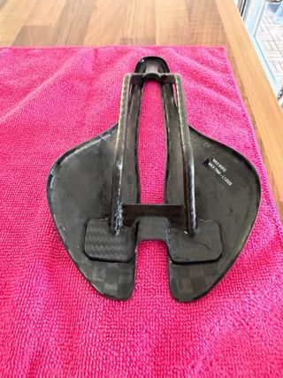 Sillín Alpitude Gardena Carbono