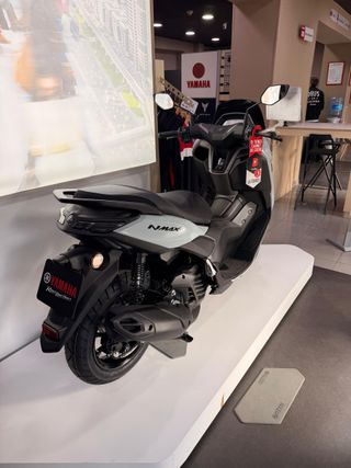 YAMAHA NMAX TECH MAX 125 (2026)