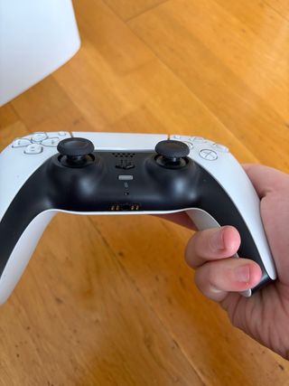 PlayStation 5 + Soporte PS5