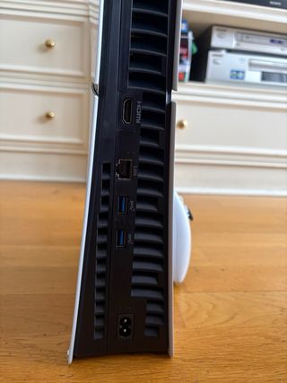 PlayStation 5 + Soporte PS5