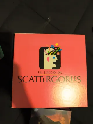 Lote de juegos de mesa: Cluedo, Scattergories, Ope