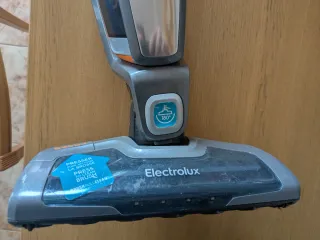 Aspiradora Electrolux LI35 con base