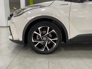 Toyota C-HR Advance 1.8 125He-CVT HEV Espectacular