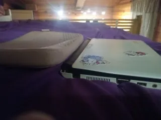 Portátil Acer Blanco con pegatinas Hello Kitty