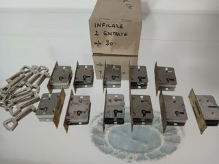 Lotto 11 Serrature Vintage Infilare 20mm