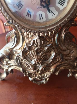 Reloj de sobremesa antiguo