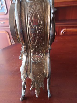 Reloj de sobremesa antiguo