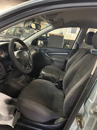 Ford Focus 1.6 Gasolina /  110.543 km certificado