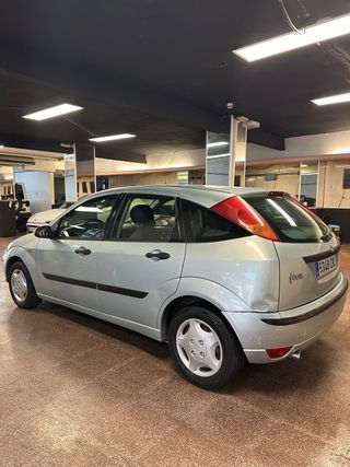 Ford Focus 1.6 Gasolina /  110.543 km certificado