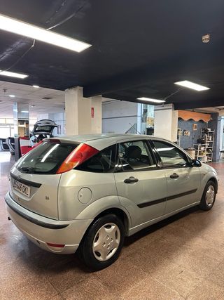 Ford Focus 1.6 Gasolina /  110.543 km certificado