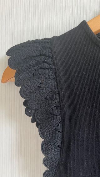 Camiseta Zara Negra Talla S con Encaje