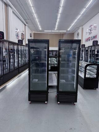 CONGELADORES VERTICALES AFANEH DE 1,2,3,4 PUERTAS