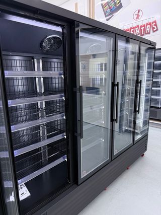 CONGELADORES VERTICALES AFANEH DE 1,2,3,4 PUERTAS