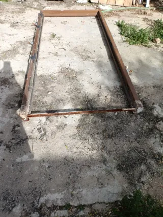 Puerta metálica de calle 2,03 x 90 más marco