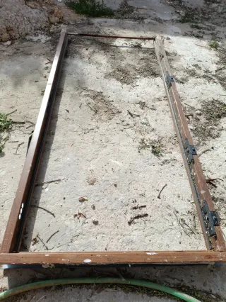 Puerta metálica de calle 2,03 x 90 más marco