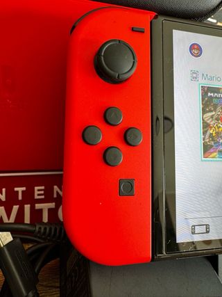 Nintendo Switch OLED MARIO COMO NUEVA + accesorios