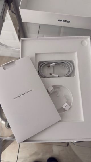 iPad Air 4 256 GB Azul con funda original