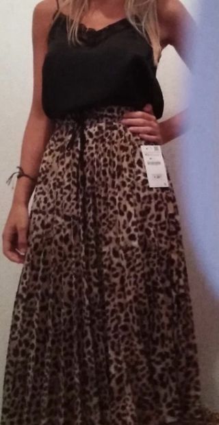 Falda midi plisada animal print