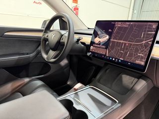 Tesla Model Y Gran Autonomía 4WD