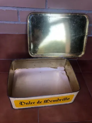 Antigua caja dulce de membrillo 1969/70