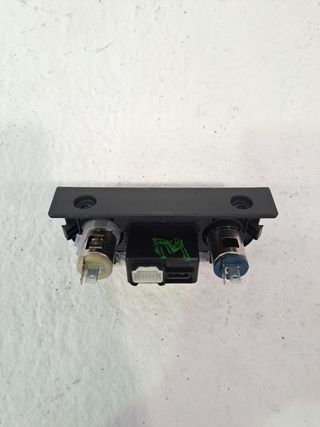 REJILLA PARAGOLPES DELANTERO KIA RIO (YB) 653471