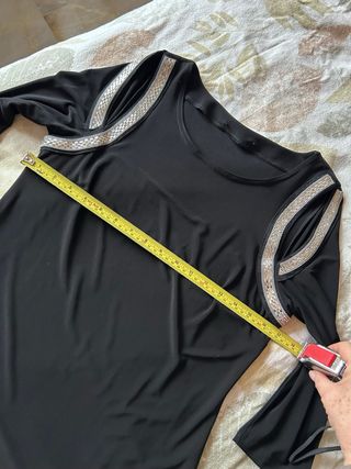 Top Joseph Ribkoff Negro con Detalles Brillantes