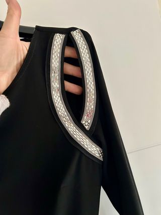 Top Joseph Ribkoff Negro con Detalles Brillantes