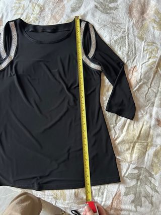 Top Joseph Ribkoff Negro con Detalles Brillantes